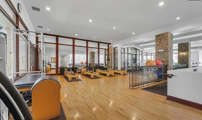 Photo - Beautiful 2-bedroom, 2 bath Condo in Gated... Unidad 5523