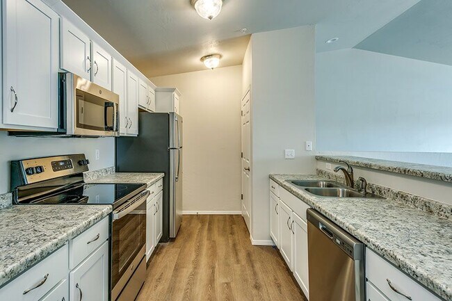 Photo - CLAYTON CROSSING