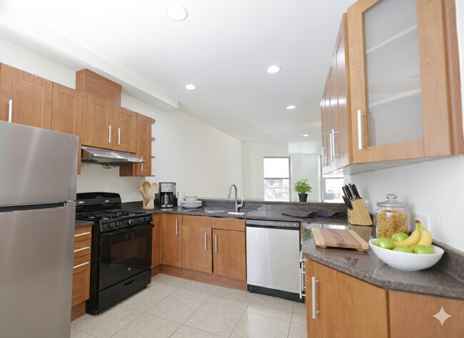 1223 E 52nd St