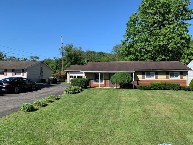 Photo - 92 Robinhood Dr