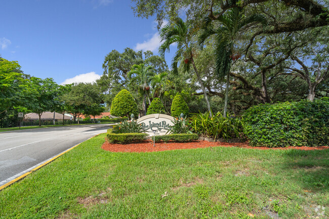 Building Photo - 9460 Tangerine Pl Unit 4 Rental