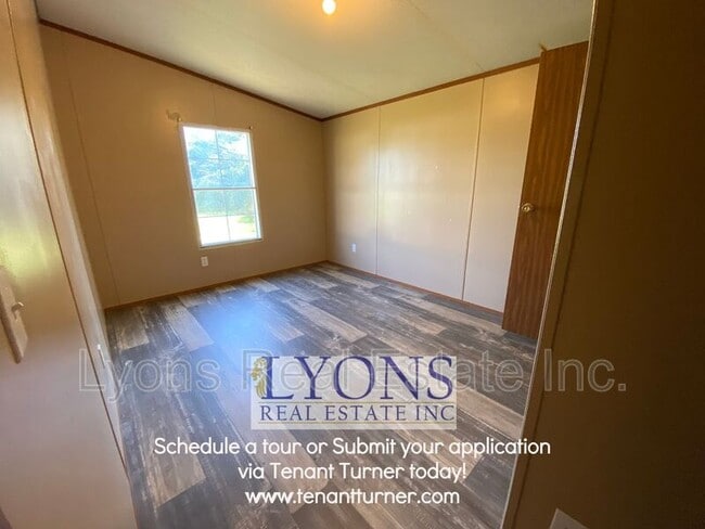 Photo - 600 Crestview Dr