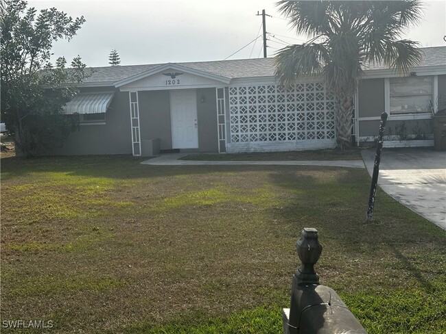 Building Photo - 1202 Archdale St Rental