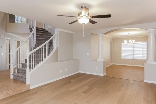 Photo - 8532 W Gilmore Ave