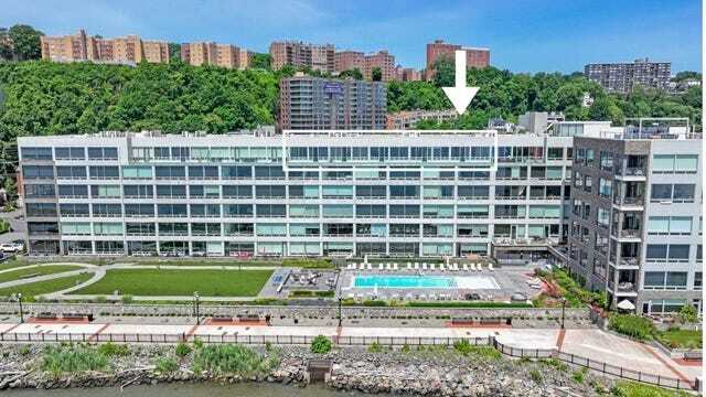 Photo - 9 Somerset Ln