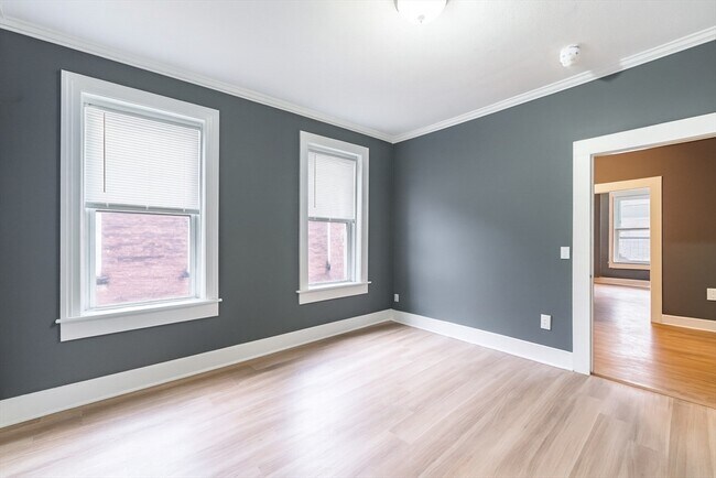 Photo - 173 Elm St Unit 3LR