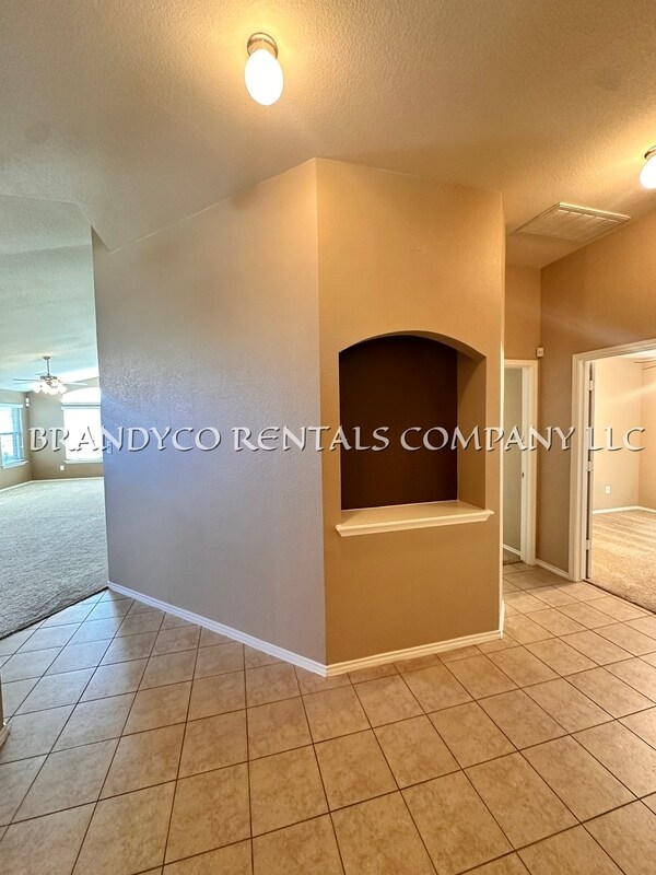 Photo - 6708 Rosita Oak Dr