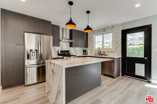 Photo - 6966 Sedan Ave