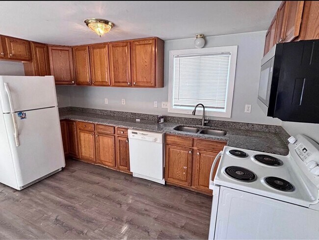 Photo - 66 Douglas Dr Unit 1