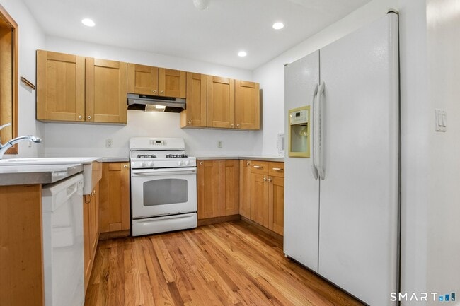 Photo - 23 Edwards St Unit 1