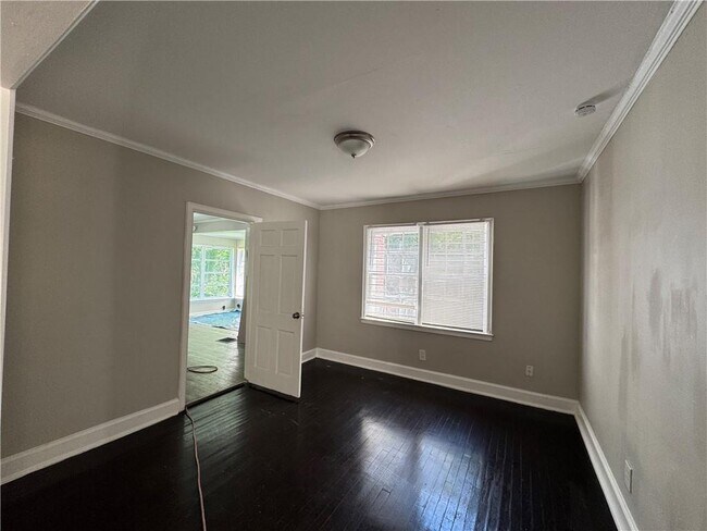 Photo - 1580 Childress Dr SW