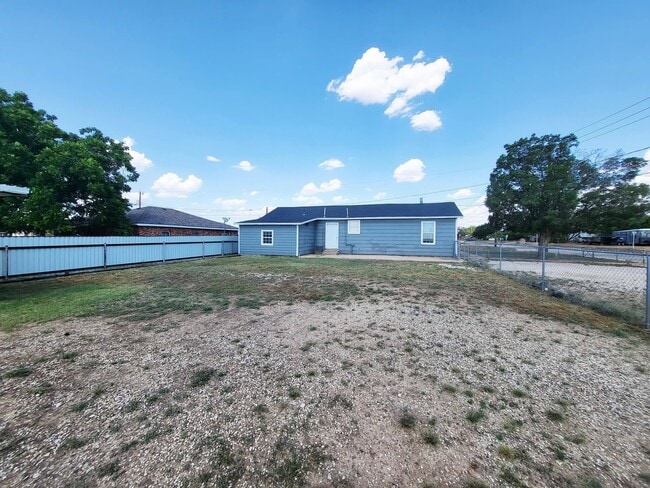 Photo - 3011 Avenue F
