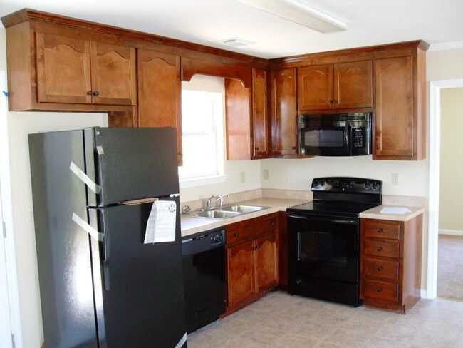 Photo - Home for Rent in Elrod... Available to View Now!!!