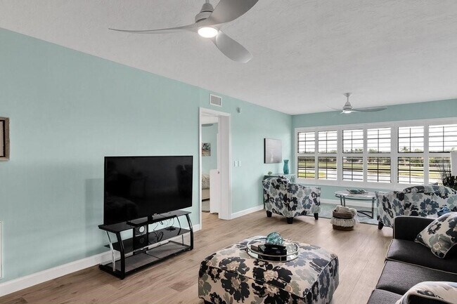 33 Plantation Dr Unit 205