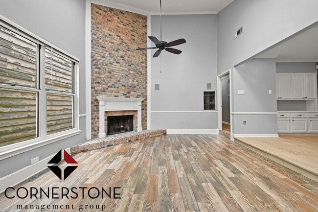 Building Photo - 3 bedroom home LOCATED OFF OF JONES CREEK ROAD!