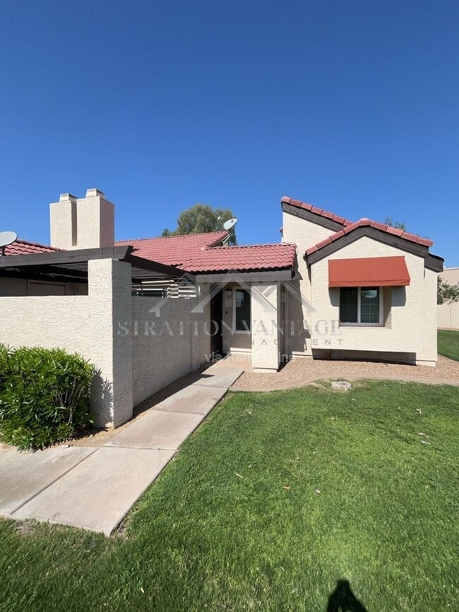 Photo - 911 S Siesta Ln