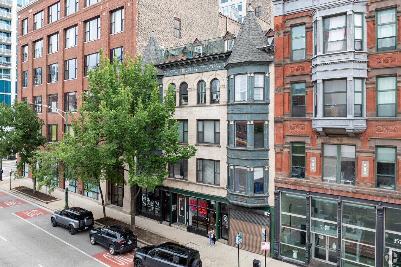 Primary - 351-355 W Chicago Ave