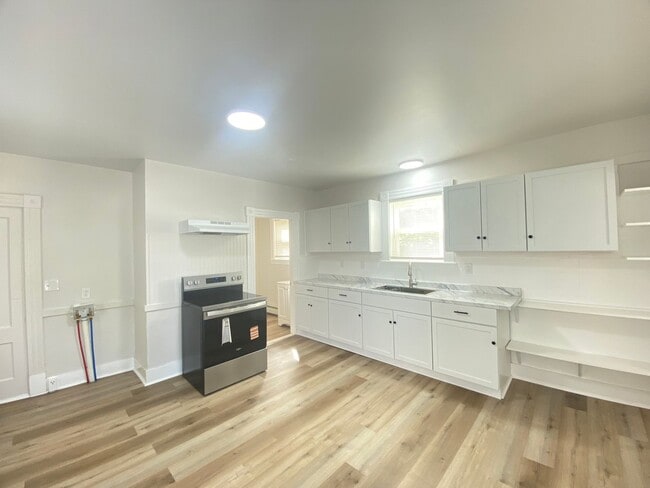Building Photo - 359 Nashua St Unit 359-1 Nashua Rental