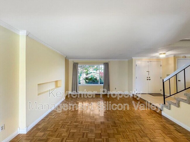 Photo - 1293 Knollview Dr