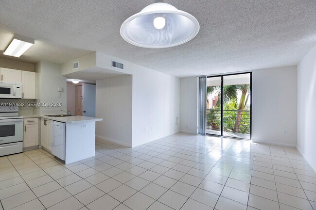 Building Photo - 191 NW 97th Ave Unit 505