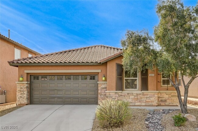 Building Photo - 6935 Galeria Posada Ave