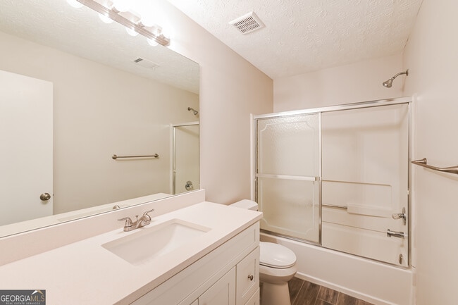 Photo - 5616 Hammond Dr NW
