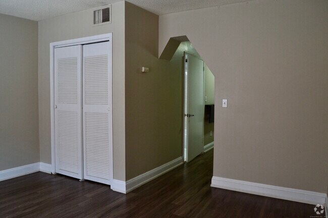 Building Photo - 152 Temple St Unit 303 Rental