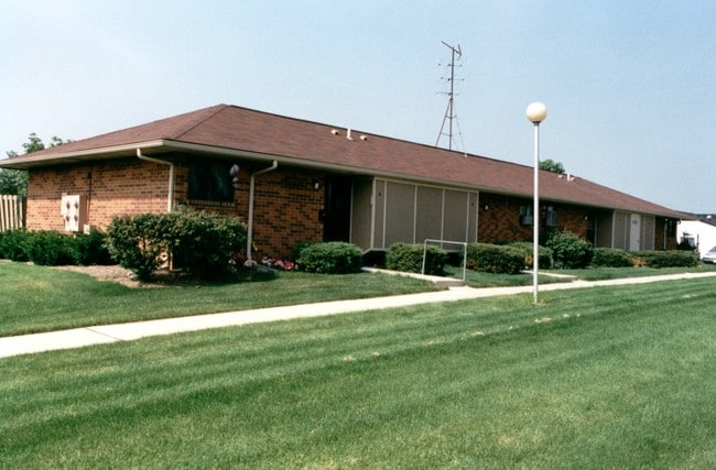 Photo - Windsor Manor East