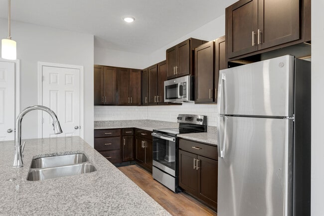 Photo - Alcott Woodcroft Glen