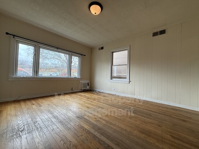 Photo - 107 Lafayette Blvd