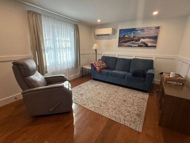 Building Photo - 1 Hillrise Ln Unit 1