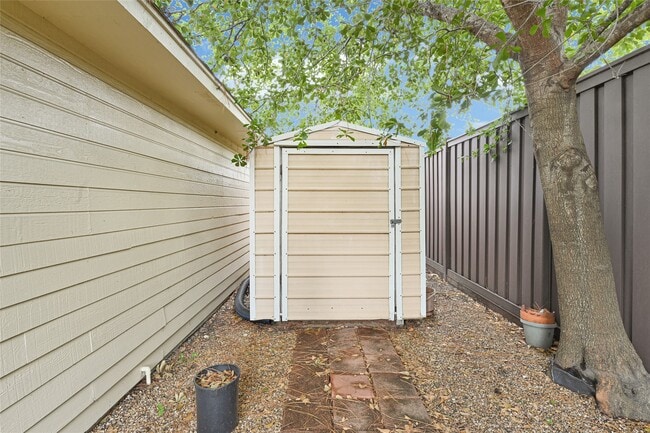 Photo - 4314 Amber Lake Dr