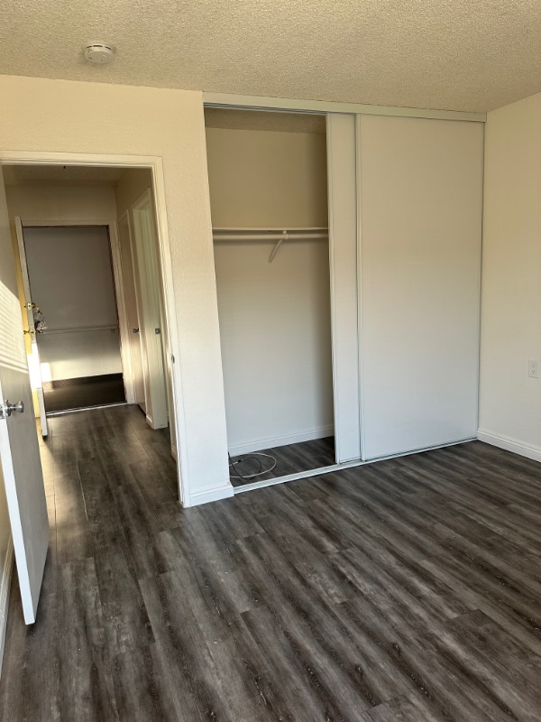 Photo - 401 W 6th St