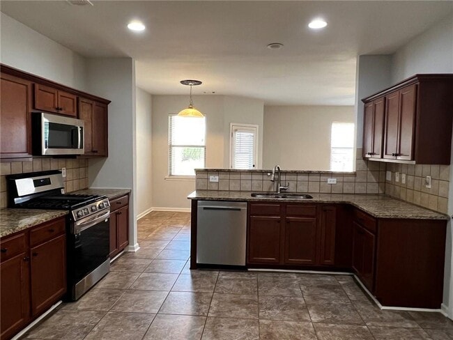 Photo - 254 Shaw Dr
