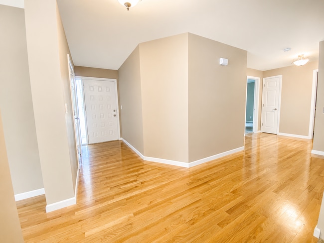 Photo - Beautiful, spacious 3 bedroom home in Savoy!