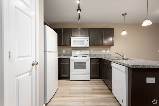 1BR, 1BA - 1,085SF - Kitchen - Woodland Heights of Burlington