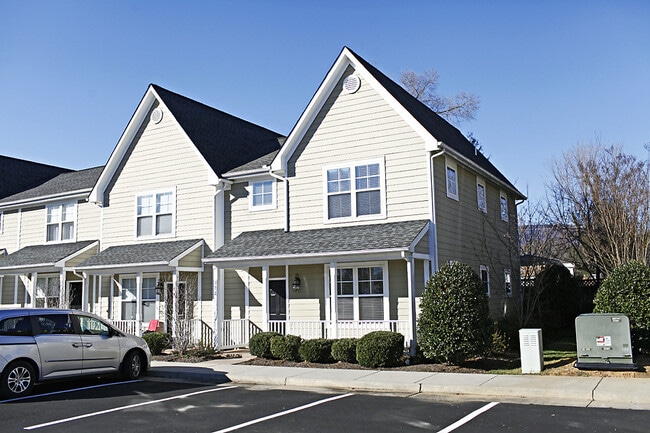 Building Photo - Pet Friendly, End-Unit Crozet Townhome