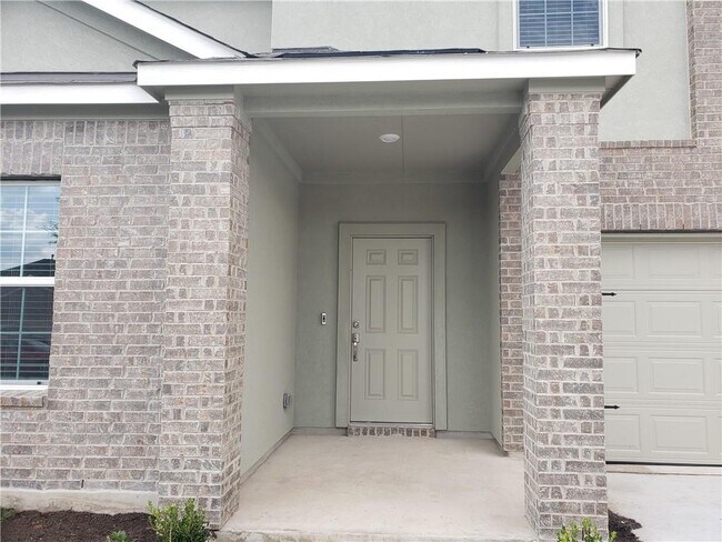 Photo - 125 Wolseley Dr