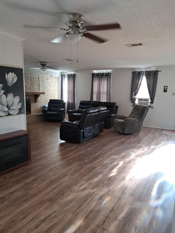 Photo - 1601 Dogwood Dr