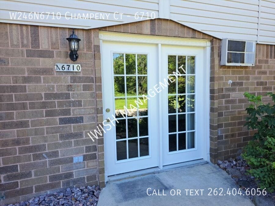 Photo - W246N6710 Champeny Ct