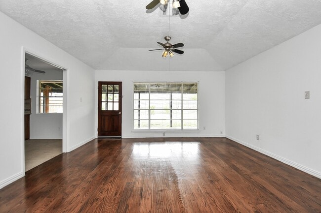 Photo - 10131 Kent Towne Ln
