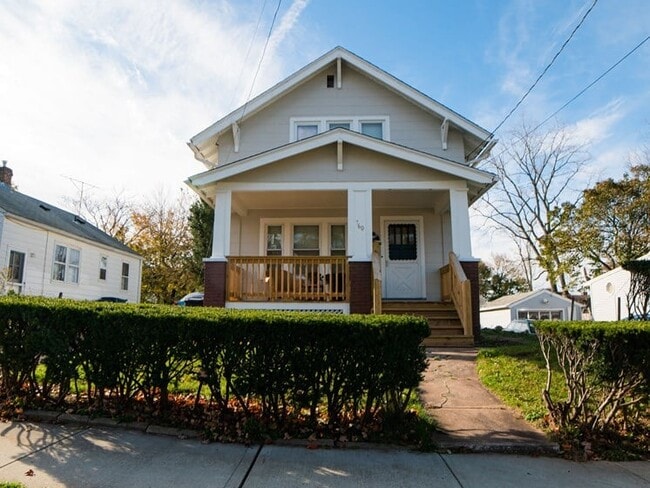 Building Photo - 760 Russell St