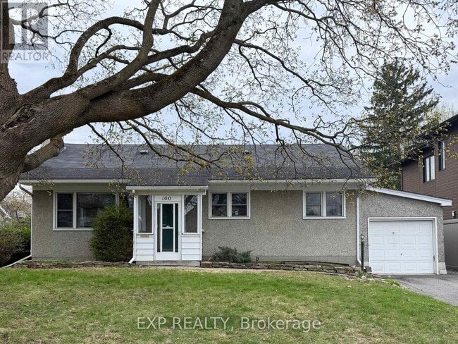 Photo - 160 Mountbatten Ave