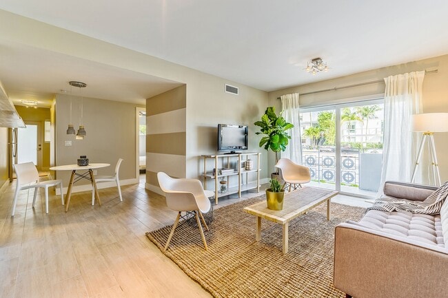 Helios Apartments Miami Beach