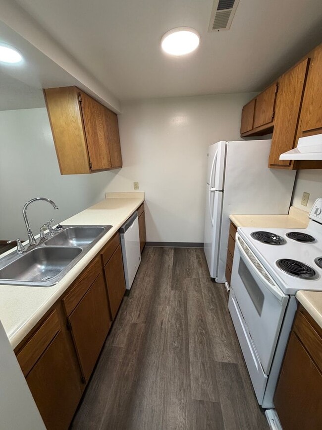 Photo - 2207 Spansail Dr Unit 04