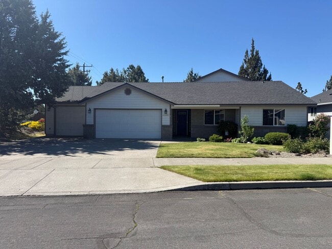 Building Photo - Spacious 4 Bed, 3 Bath Home - Terrango Glen