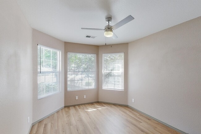 Photo - 745 Valley Meadows Dr