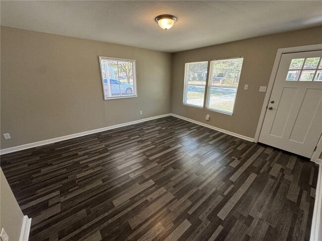 Photo - 303 Evergreen Hill