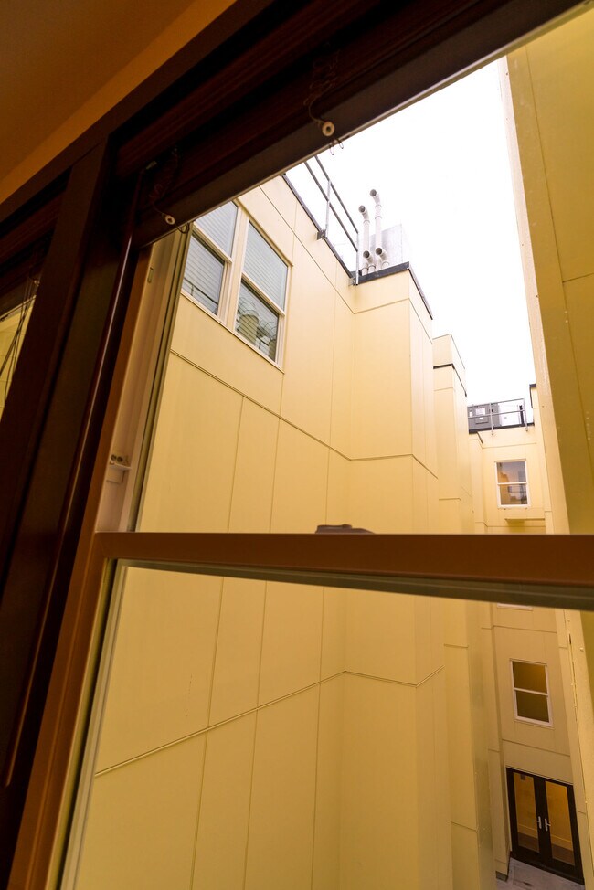 Louisa Hotel Apartments Seattle, WA