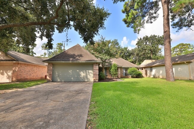 Photo - 16035 Hollow Rock Dr